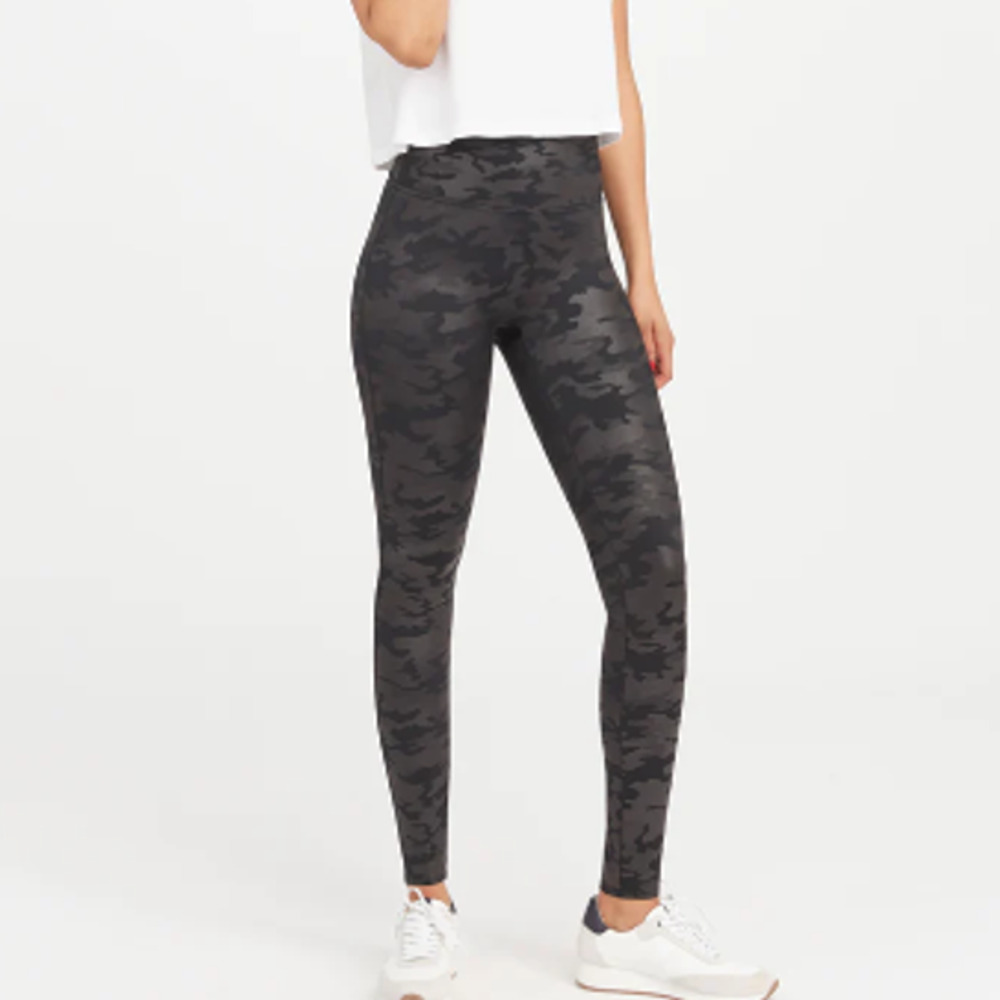 Spanx Faux Leather Camo Leggings Black Reflective Women's Med
